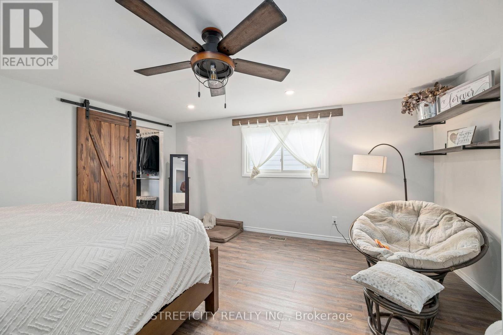 127 Garland Lane, London East, Ontario  N5V 3K9 - Photo 12 - X12481939