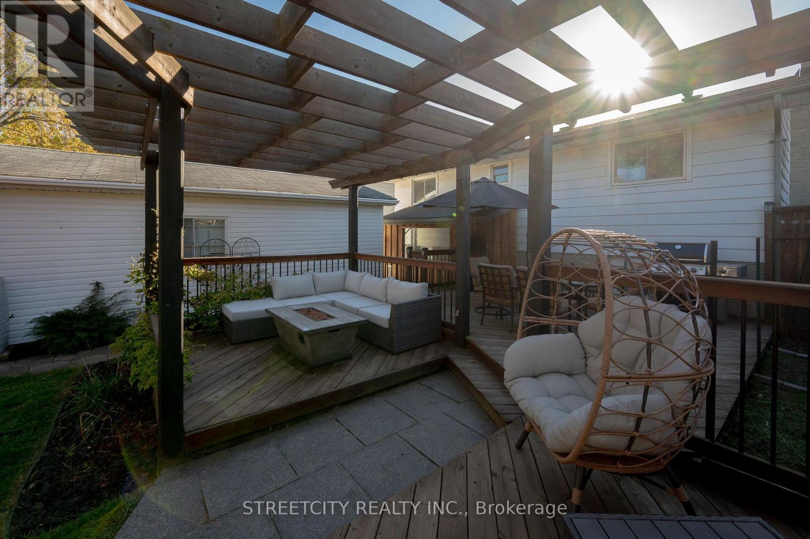 127 Garland Lane, London East, Ontario  N5V 3K9 - Photo 20 - X12481939
