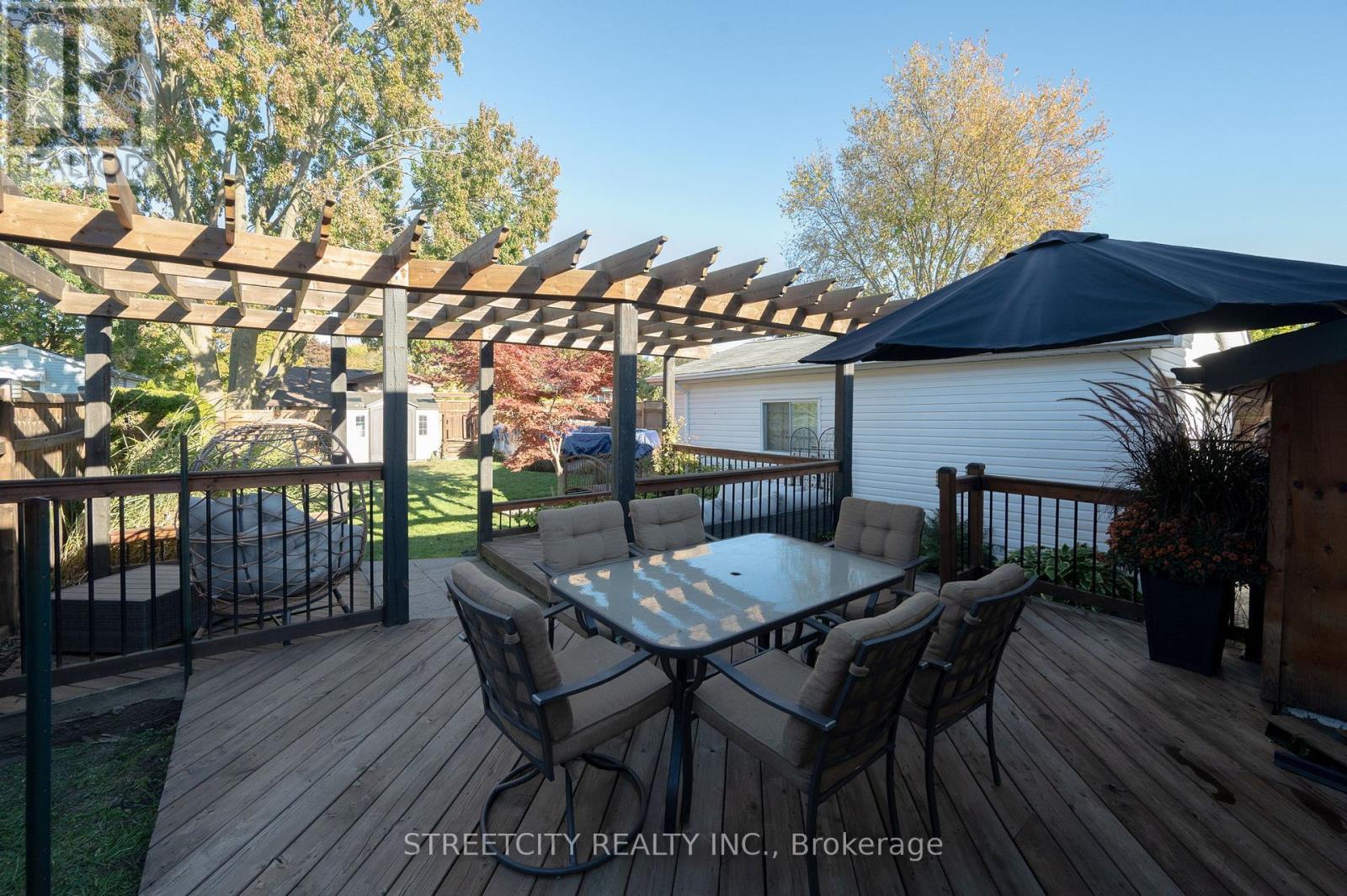 127 Garland Lane, London East, Ontario  N5V 3K9 - Photo 27 - X12481939