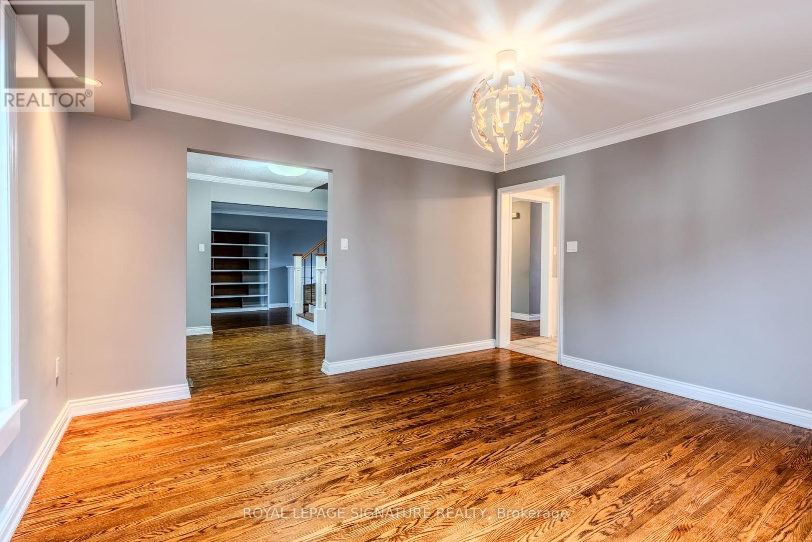 158 Chester Avenue, Hamilton, Ontario  L9C 2X1 - Photo 7 - X12481402