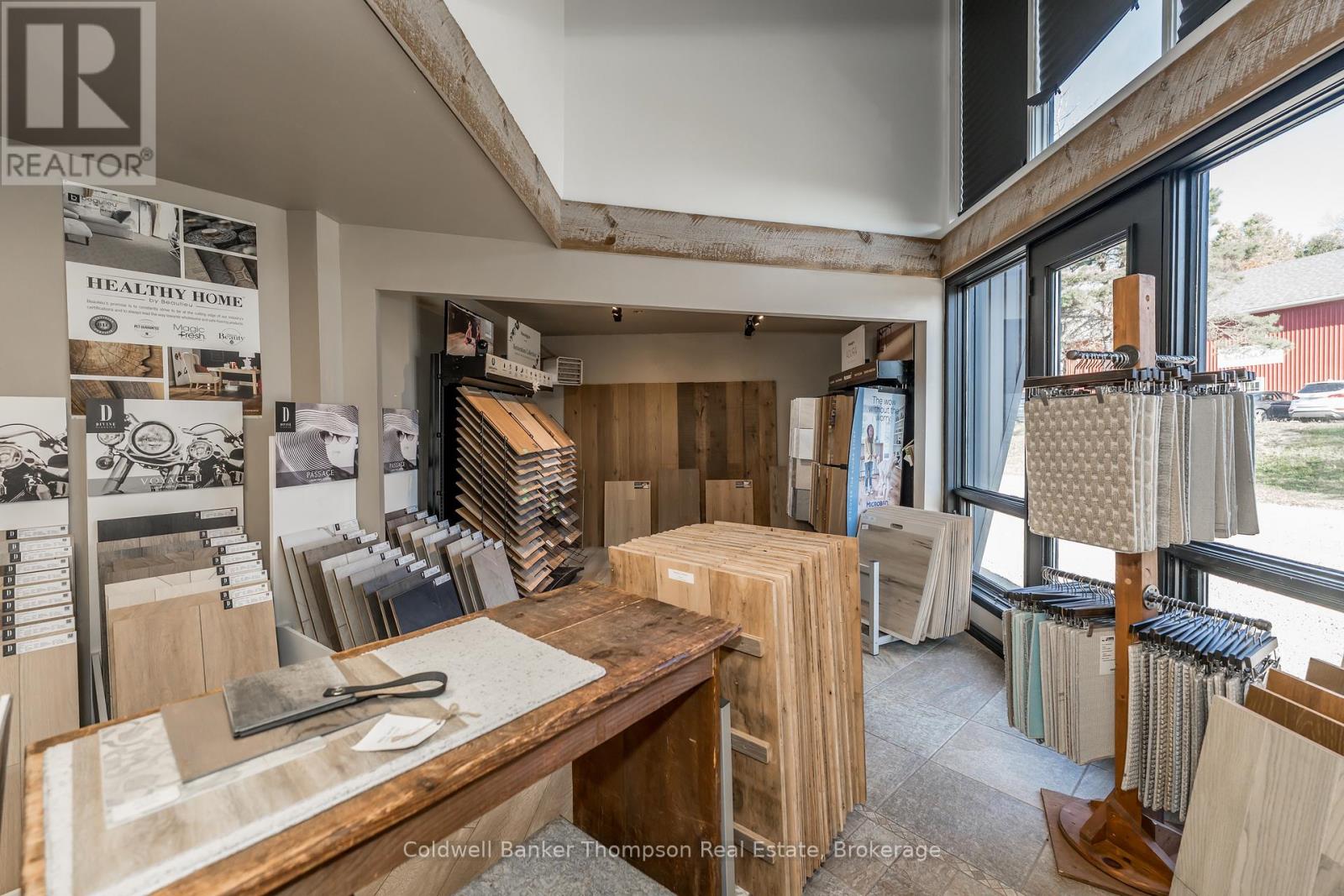 112 Lindgren Road W, Huntsville, Ontario P1H 1Y2 - Photo 18 - X12465961