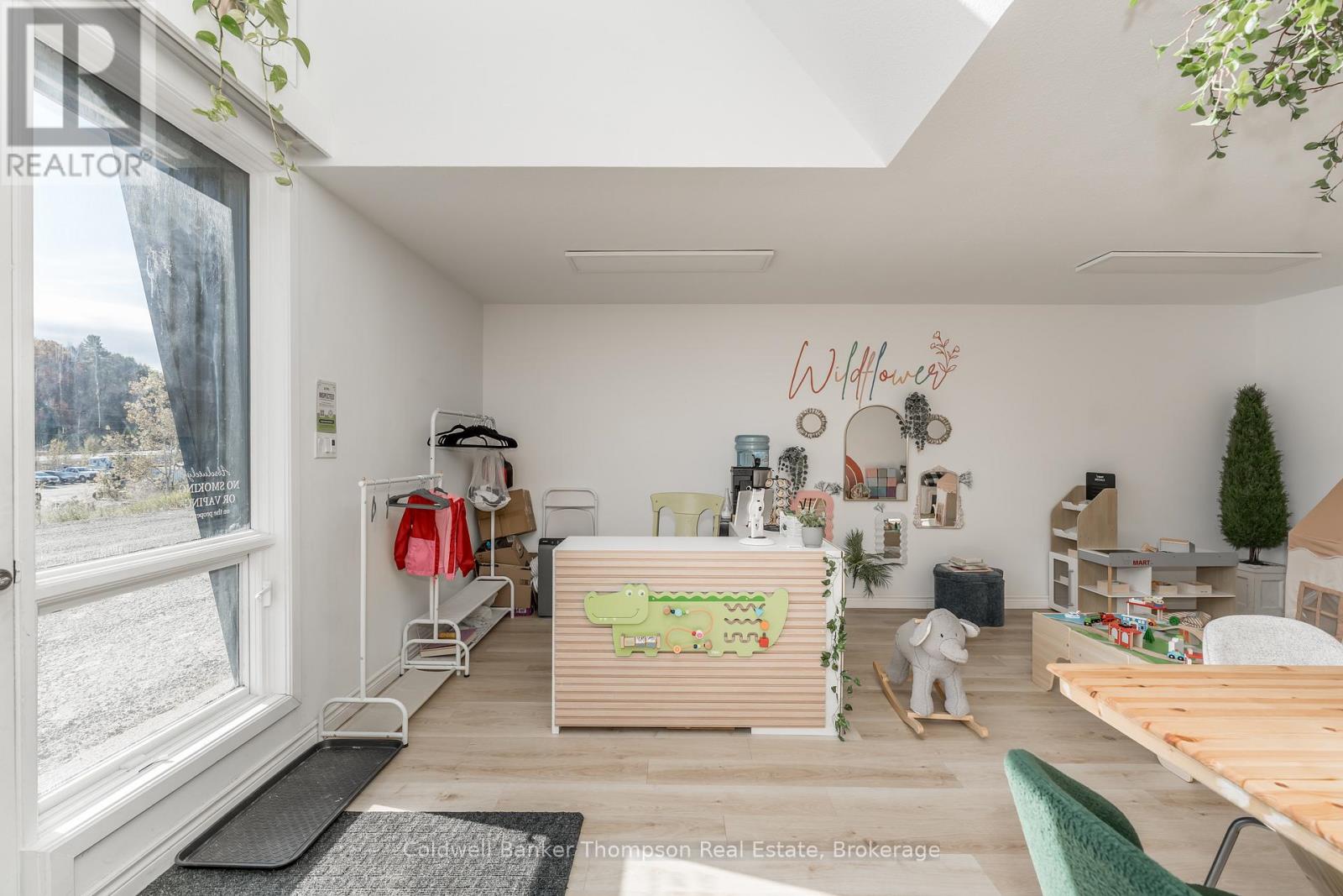 112 Lindgren Road W, Huntsville, Ontario P1H 1Y2 - Photo 28 - X12465961