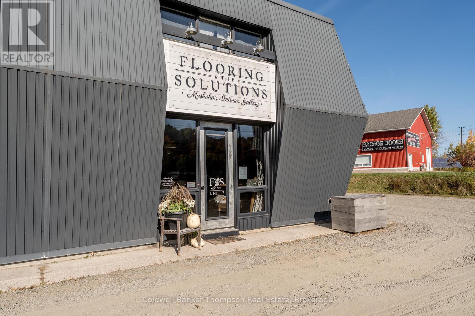 112 Lindgren Road W, Huntsville, Ontario P1H 1Y2 - Photo 8 - X12465961