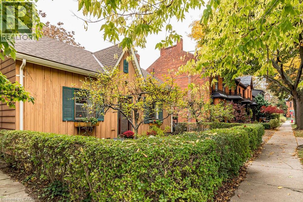 19 Blythe Street, Hamilton, Ontario  L8N 2W3 - Photo 4 - 40781141