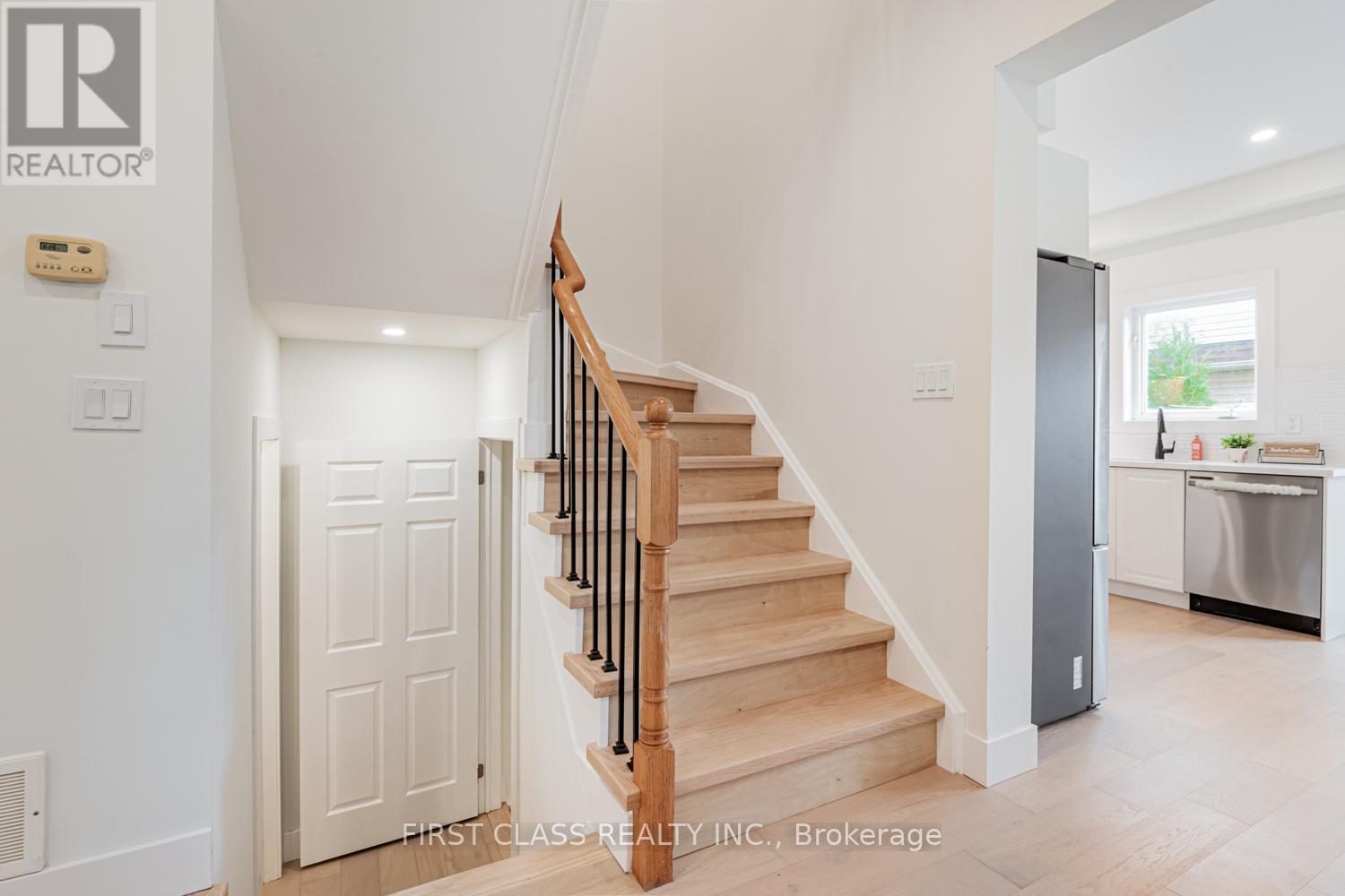 268 Roy Rainey Avenue, Markham, Ontario  L6E 1P8 - Photo 10 - N12481644