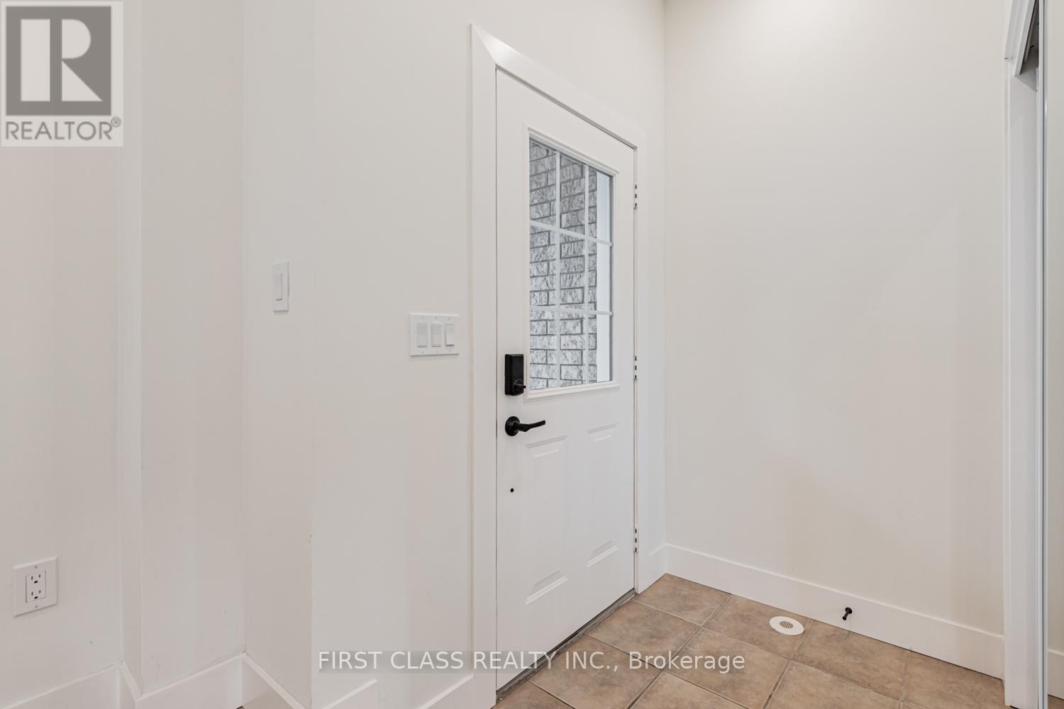 268 Roy Rainey Avenue, Markham, Ontario  L6E 1P8 - Photo 3 - N12481644