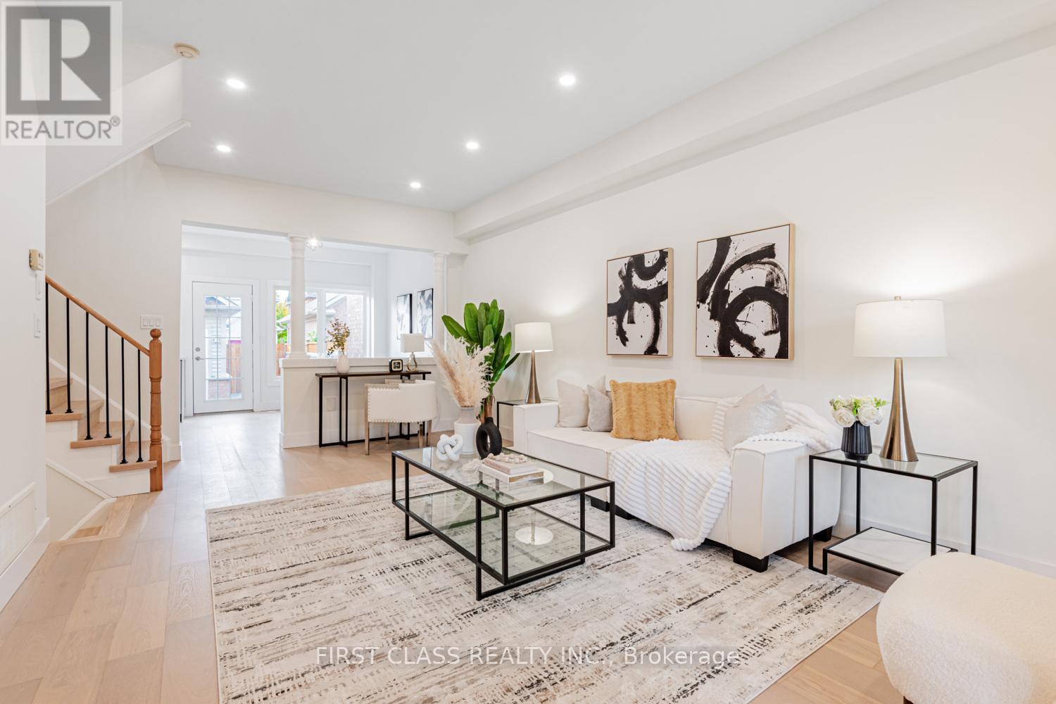 268 Roy Rainey Avenue, Markham, Ontario  L6E 1P8 - Photo 4 - N12481644