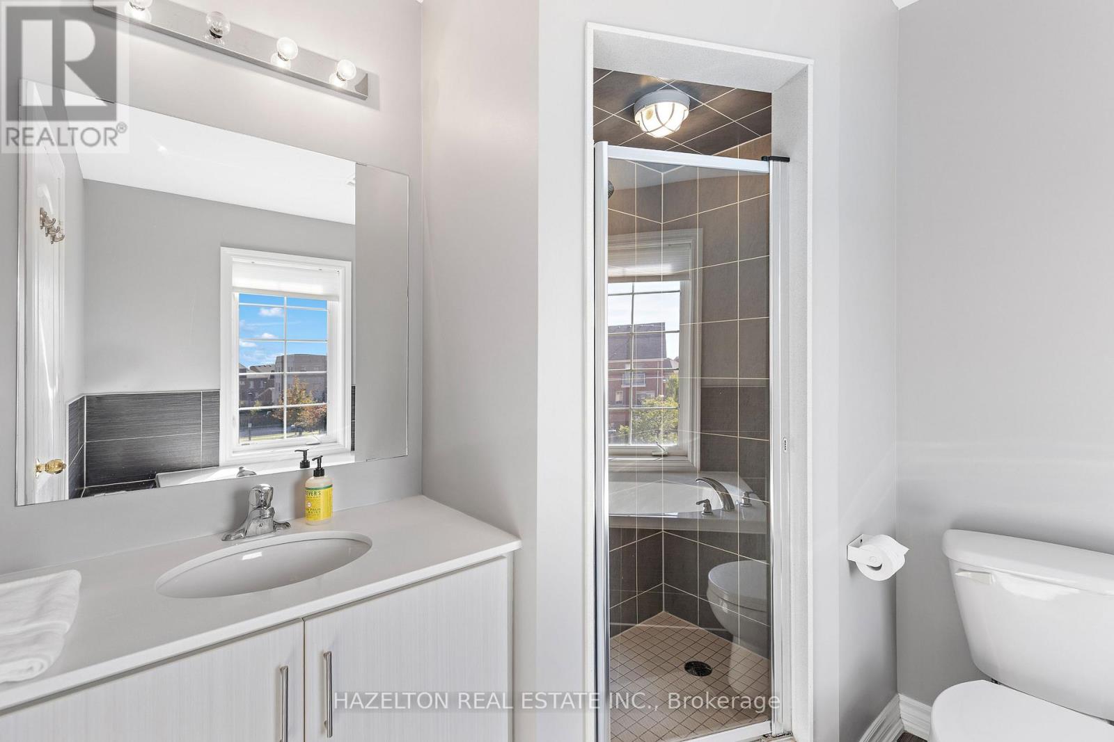 Residential Unit- Back - 49 Cathedral High Street, Markham (Cathedraltown), Ontario  L6C 0P1 - Photo 18 - N12481952