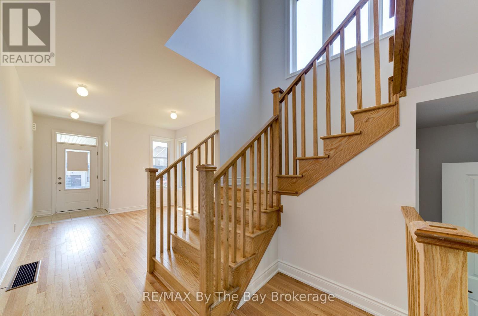 39 Lisa Street, Wasaga Beach, Ontario  L9Z 1J9 - Photo 23 - S12481984