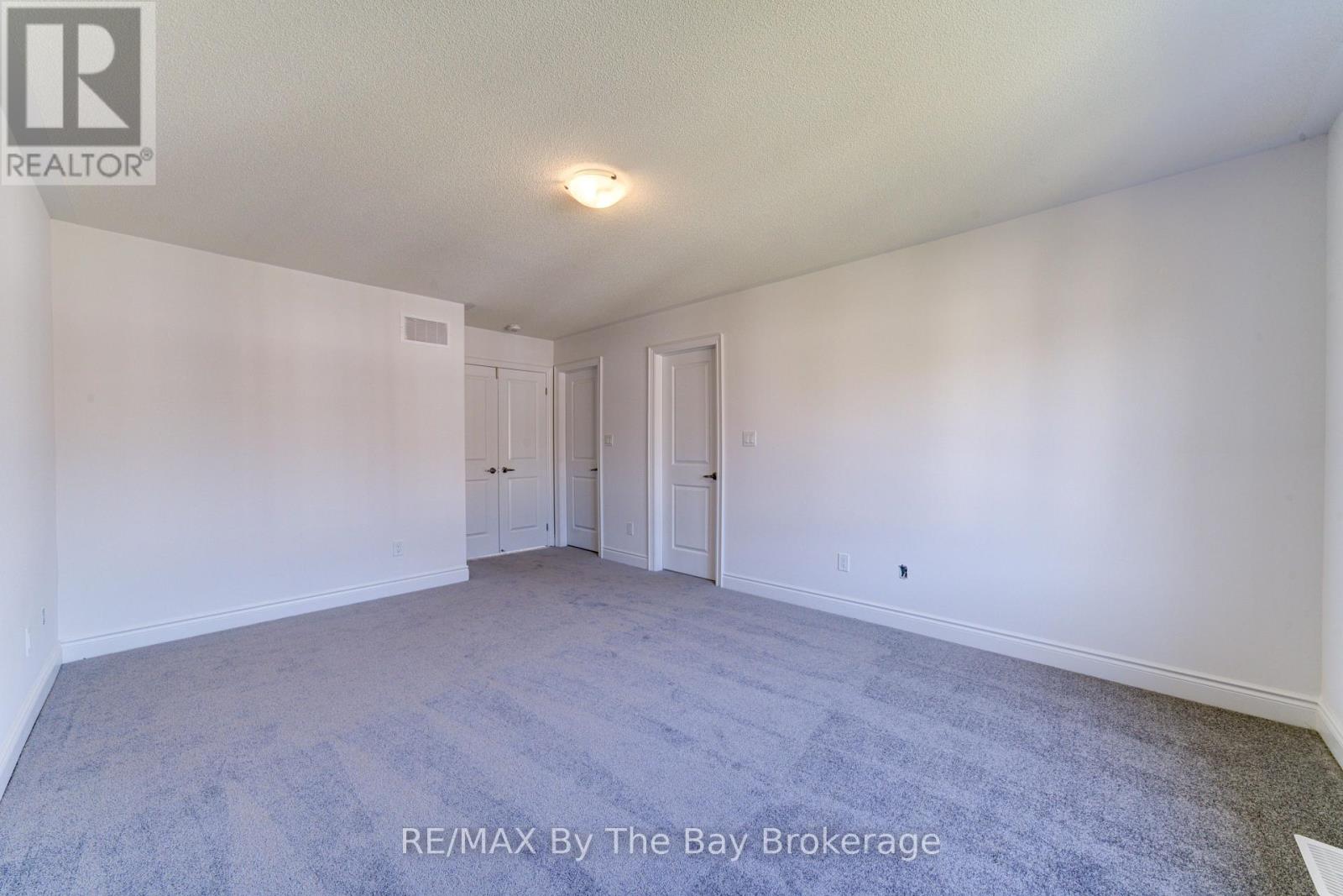 39 Lisa Street, Wasaga Beach, Ontario  L9Z 1J9 - Photo 27 - S12481984