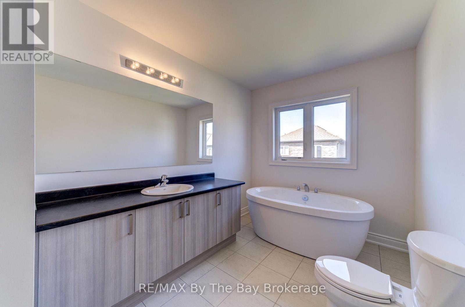 39 Lisa Street, Wasaga Beach, Ontario  L9Z 1J9 - Photo 28 - S12481984