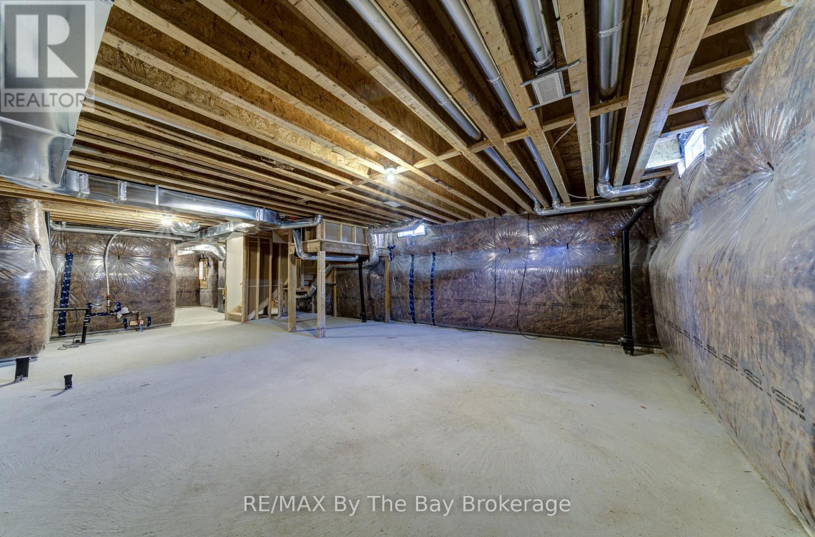 39 Lisa Street, Wasaga Beach, Ontario  L9Z 1J9 - Photo 39 - S12481984