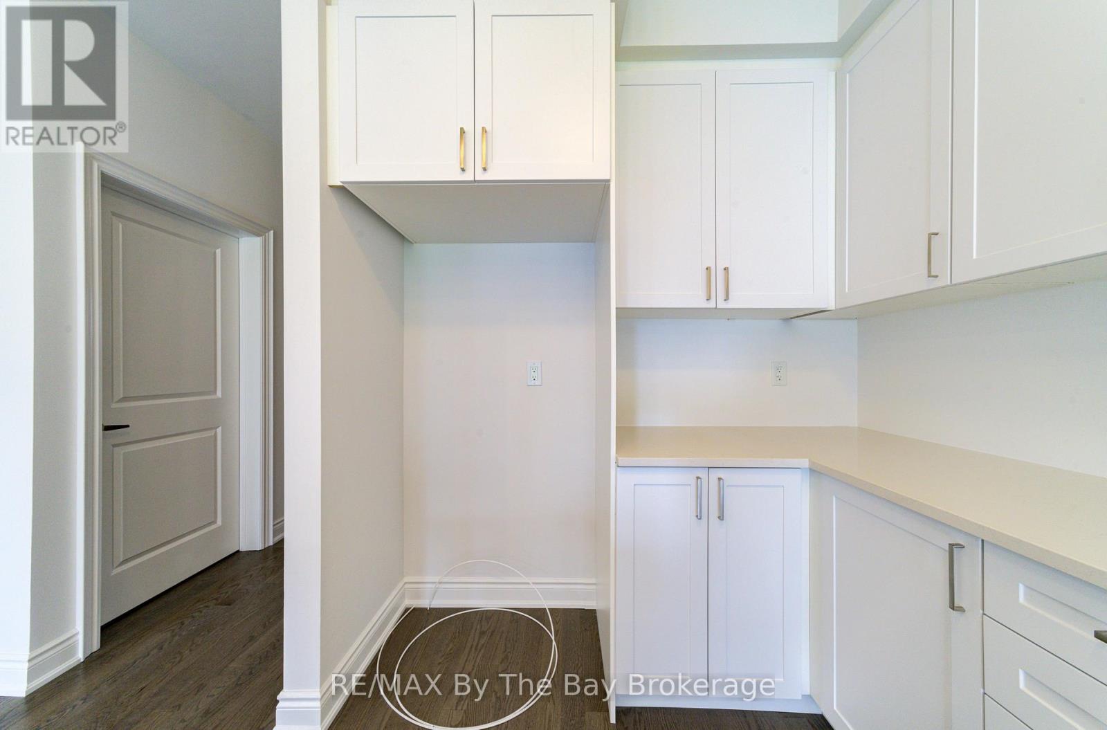 28 Autumn Drive, Wasaga Beach, Ontario  L9Z 0K7 - Photo 10 - S12481985