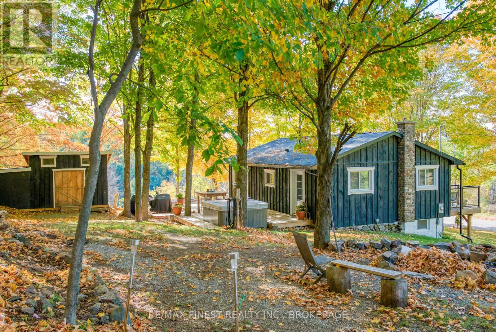 10874 Canoe Lake Road, Frontenac (Frontenac South), Ontario  K0H 2V0 - Photo 32 - X12481963