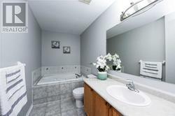 13 Overture Lane, Brampton, Ontario  L6S 6H9 - Photo 8 - W12481941