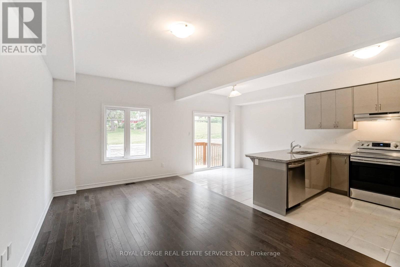2 - 515 Garner Road, Hamilton, Ontario  L9G 3K9 - Photo 9 - X12481945