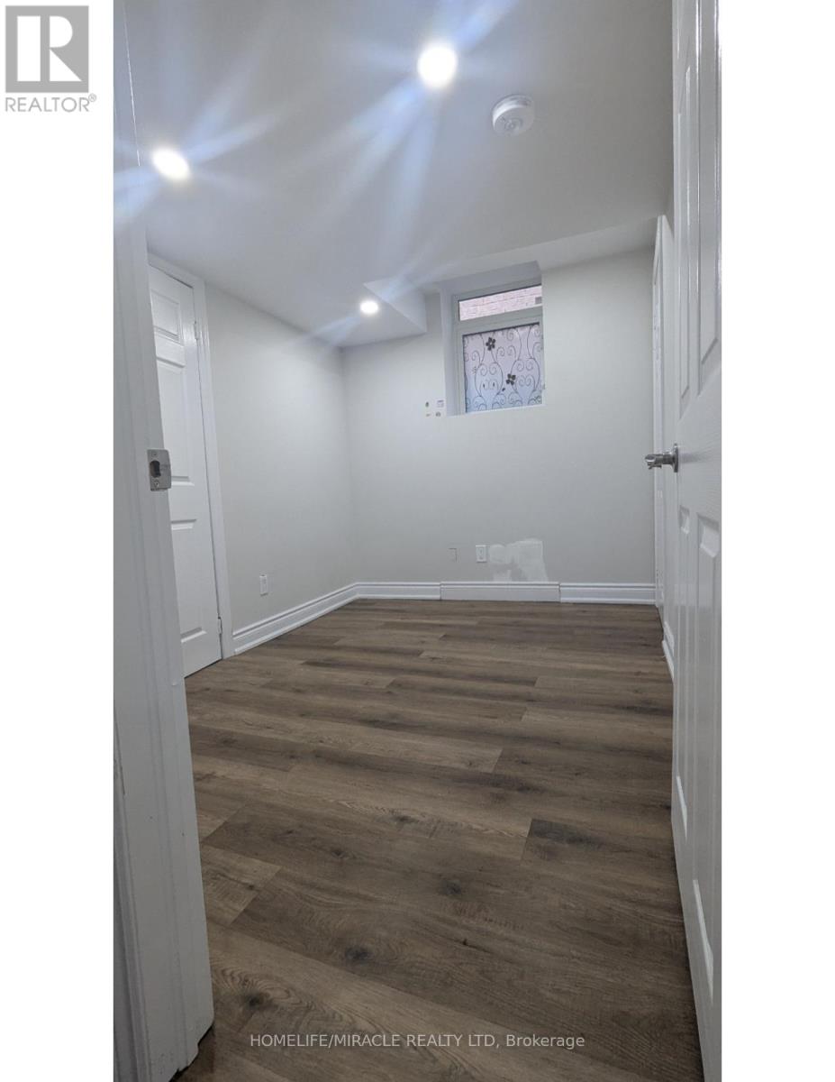 Basement - 504 Linden Drive, Cambridge, Ontario  N3H 0C4 - Photo 5 - X12481947
