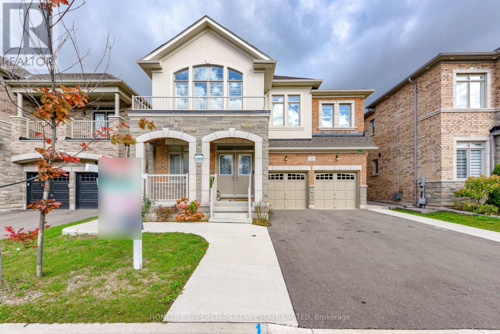 21 Cattail Crescent, Hamilton, Ontario  L8B 1Z6 - Photo 2 - X12481948