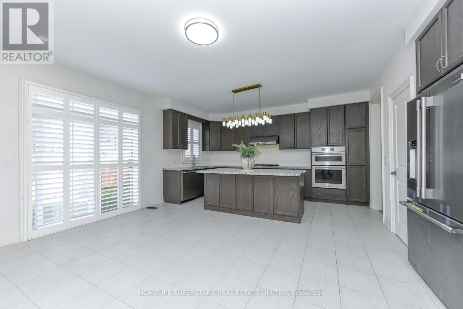 21 Cattail Crescent, Hamilton, Ontario  L8B 1Z6 - Photo 25 - X12481948