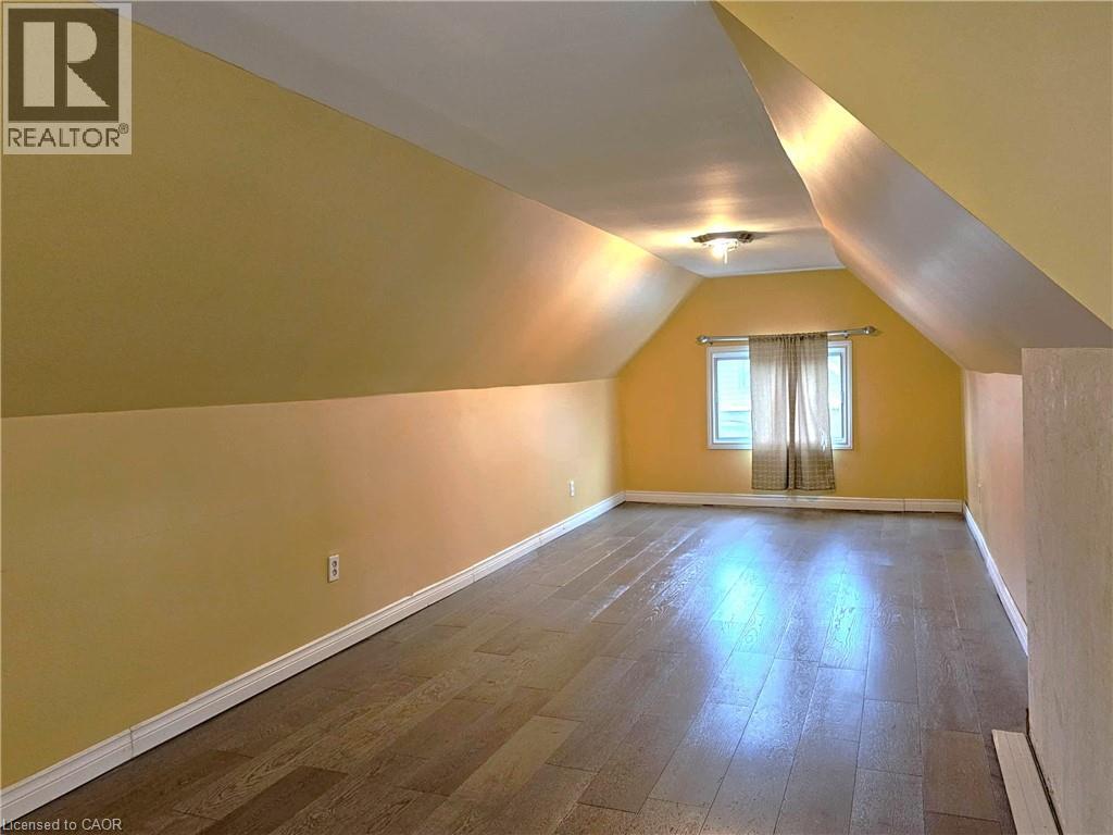 35 Fairleigh Avenue N, Hamilton, Ontario  L8L 6H1 - Photo 13 - 40781780