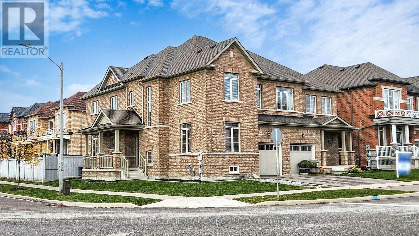 68 Barrow Avenue, Bradford West Gwillimbury, Ontario  L3Z 0W1 - Photo 2 - N12480078