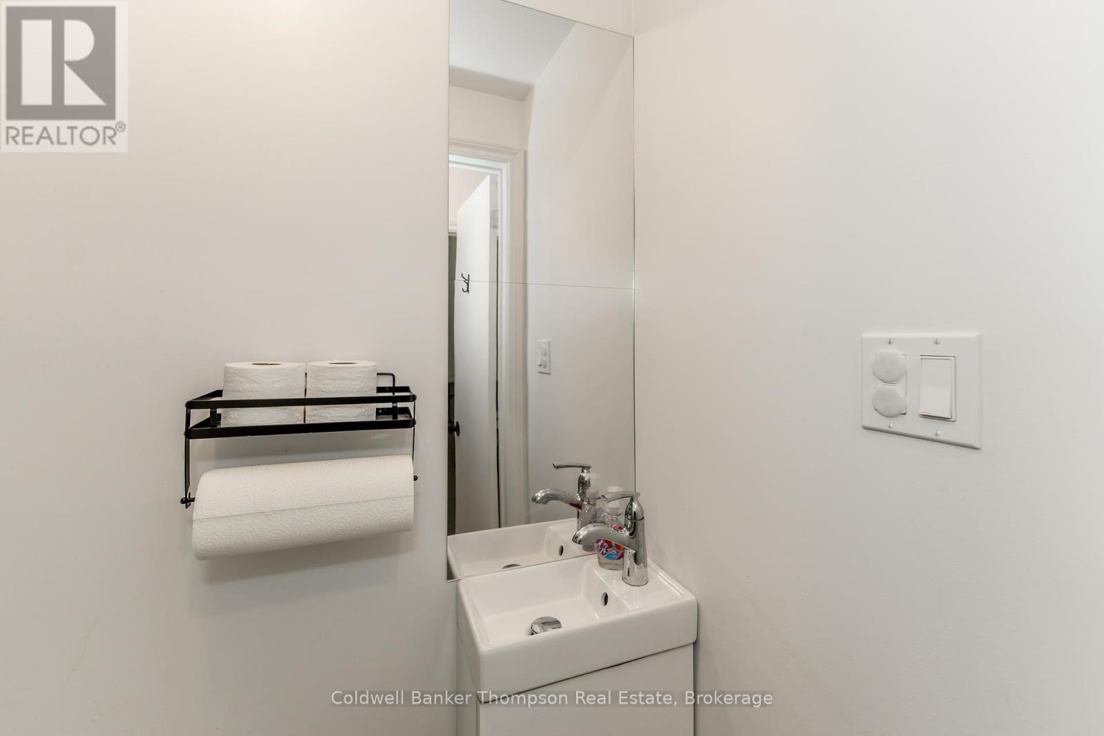 112 Lindgren Road W, Huntsville, Ontario P1H 1Y2 - Photo 33 - X12465961