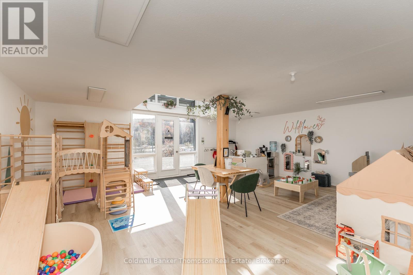 112 Lindgren Road W, Huntsville, Ontario P1H 1Y2 - Photo 26 - X12465961