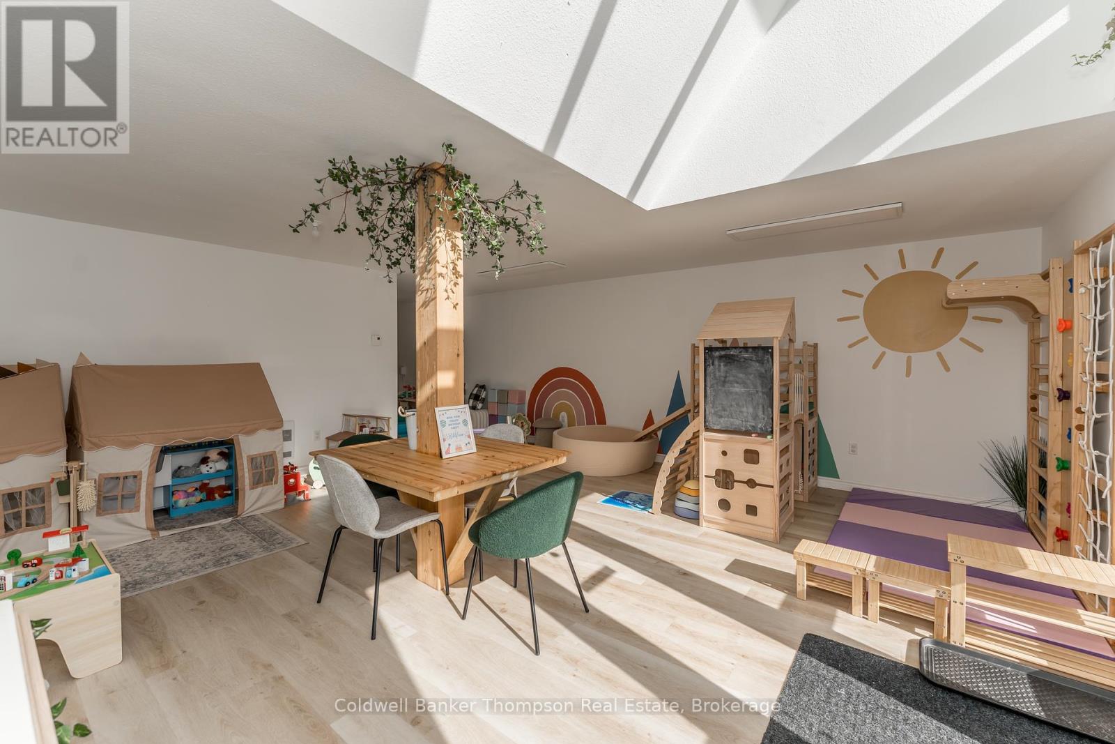 112 Lindgren Road W, Huntsville, Ontario P1H 1Y2 - Photo 29 - X12465961