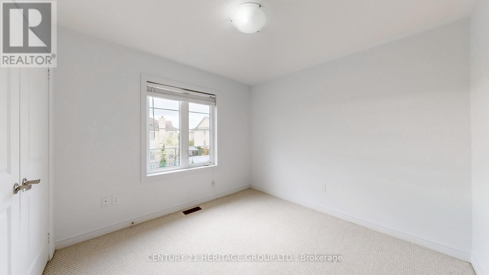 68 Barrow Avenue, Bradford West Gwillimbury, Ontario  L3Z 0W1 - Photo 30 - N12480078