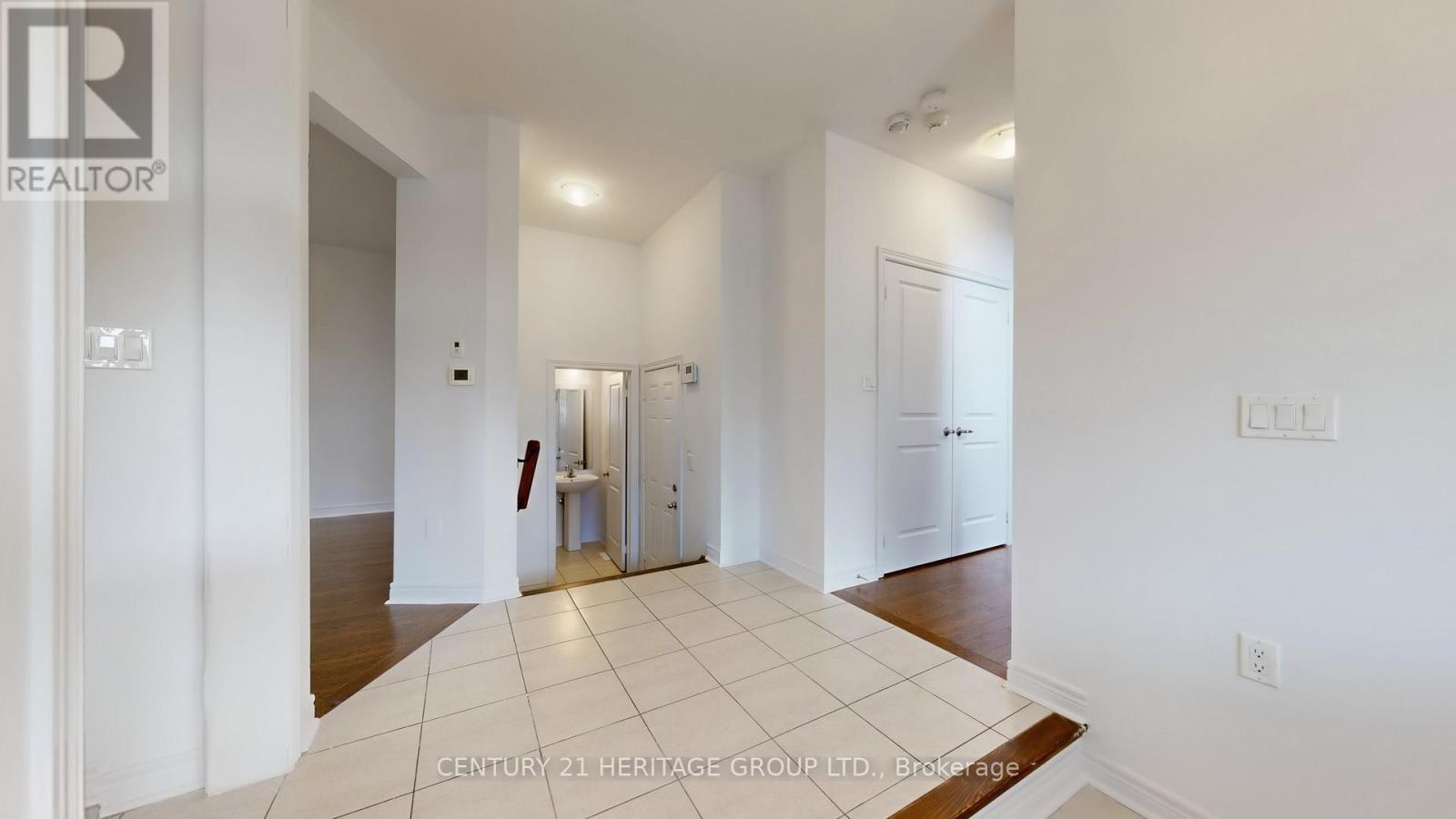 68 Barrow Avenue, Bradford West Gwillimbury, Ontario  L3Z 0W1 - Photo 20 - N12480078