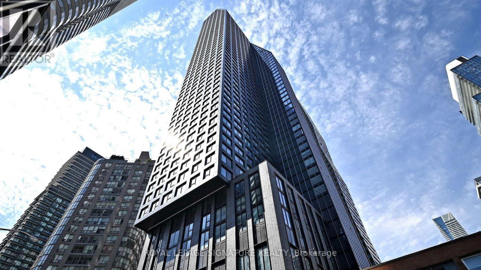 3016 - 8 WELLESLEY STREET W, Toronto, Ontario