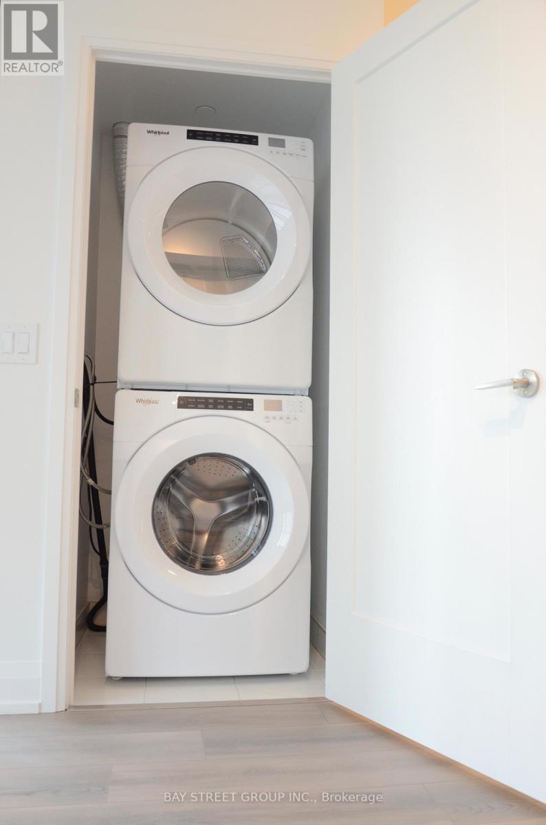 #902 - 20 Soudan Avenue, Toronto, Ontario  M4S 0E2 - Photo 7 - C12481993