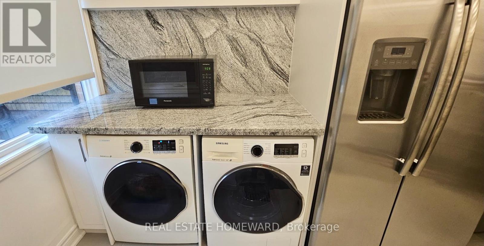 5 - 122 Glen Manor Drive, Toronto, Ontario  M4E 2X6 - Photo 6 - E12481955