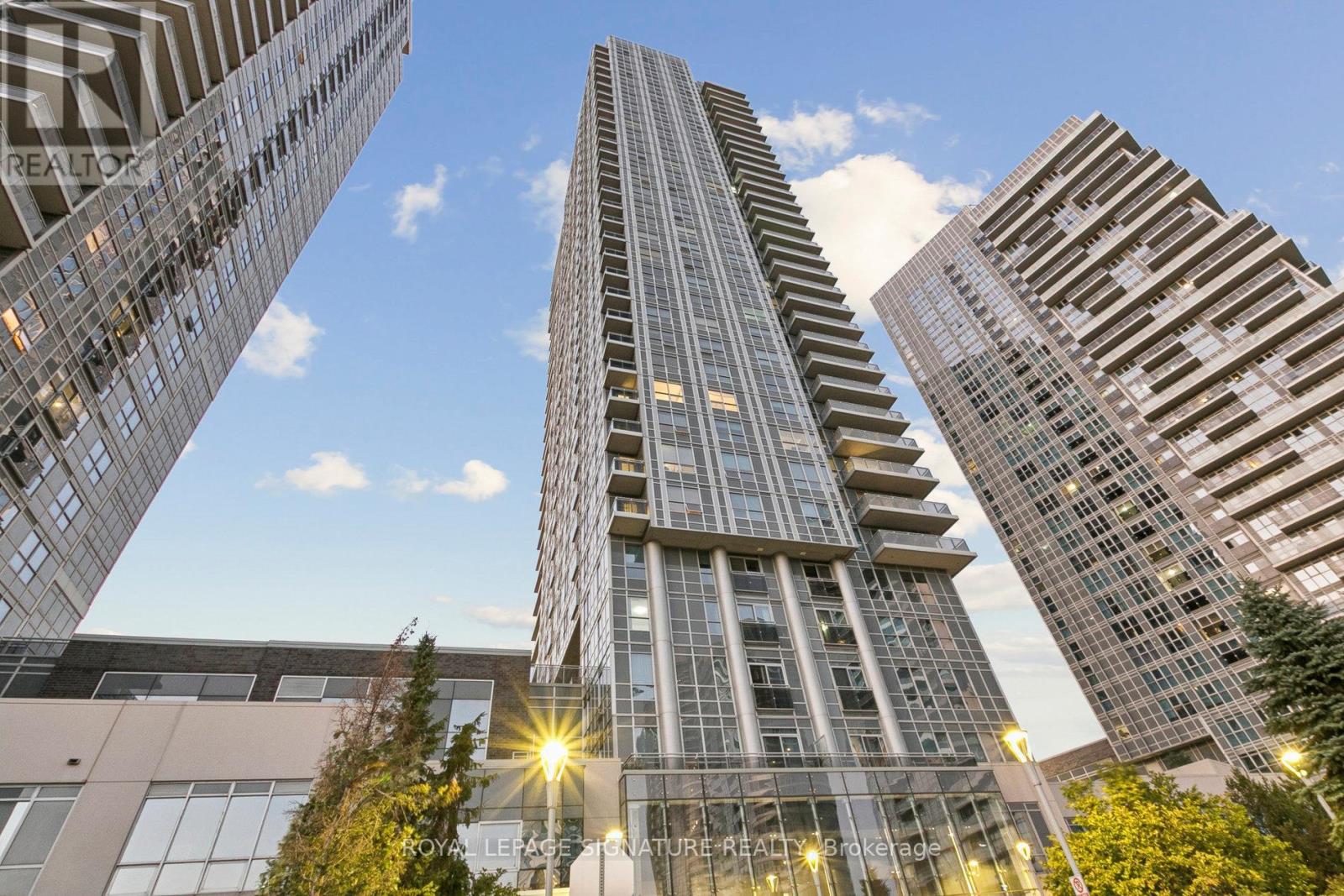 1301 - 255 VILLAGE GREEN SQUARE, Toronto, Ontario