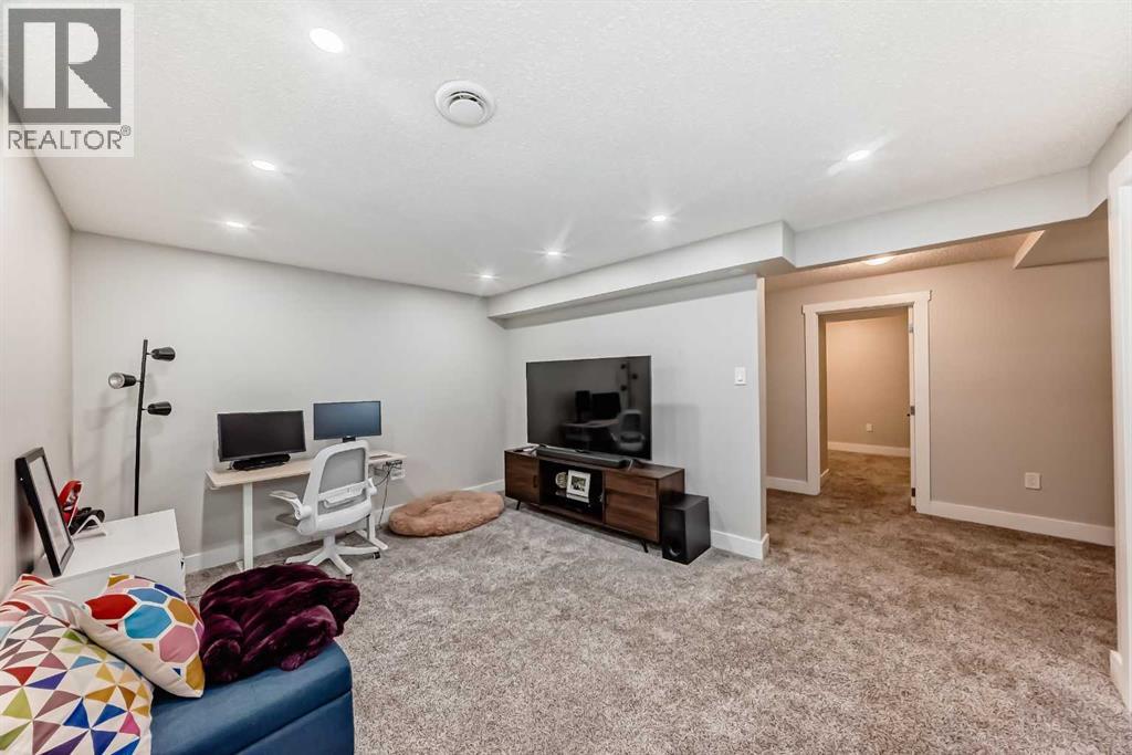 3920 44 Avenue Ne, Calgary, Alberta  T1Y 5V8 - Photo 17 - A2250890