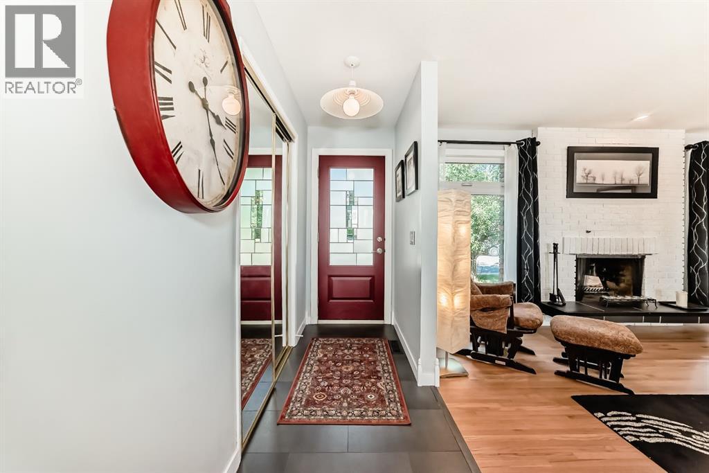 132 Silver Ridge Rise Nw, Calgary, Alberta  T3B 4P7 - Photo 5 - A2257925