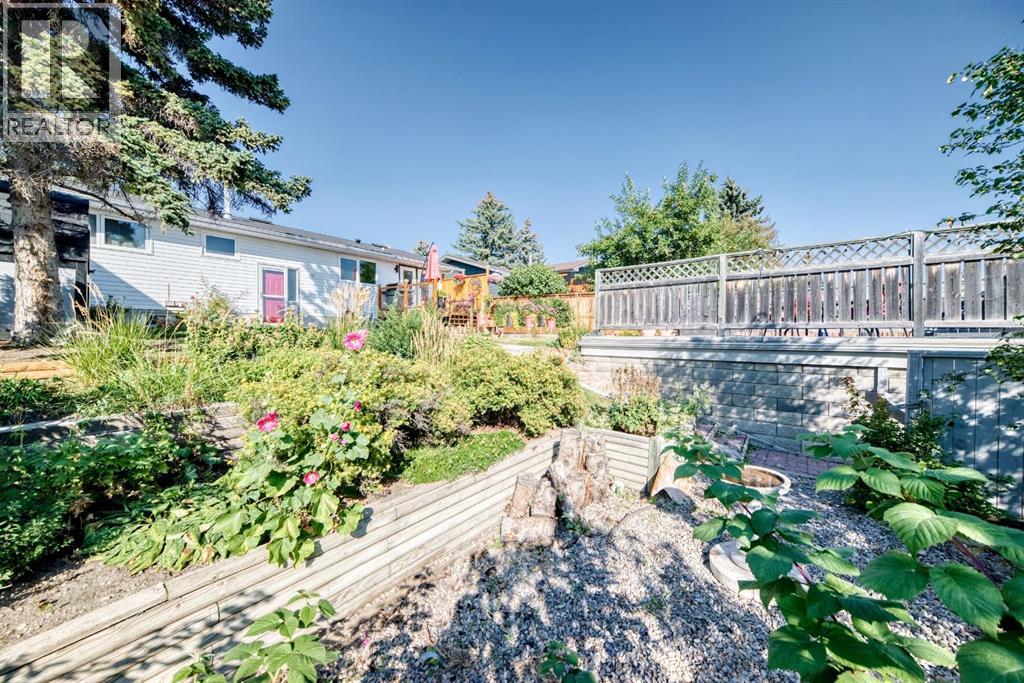 132 Silver Ridge Rise Nw, Calgary, Alberta  T3B 4P7 - Photo 30 - A2257925