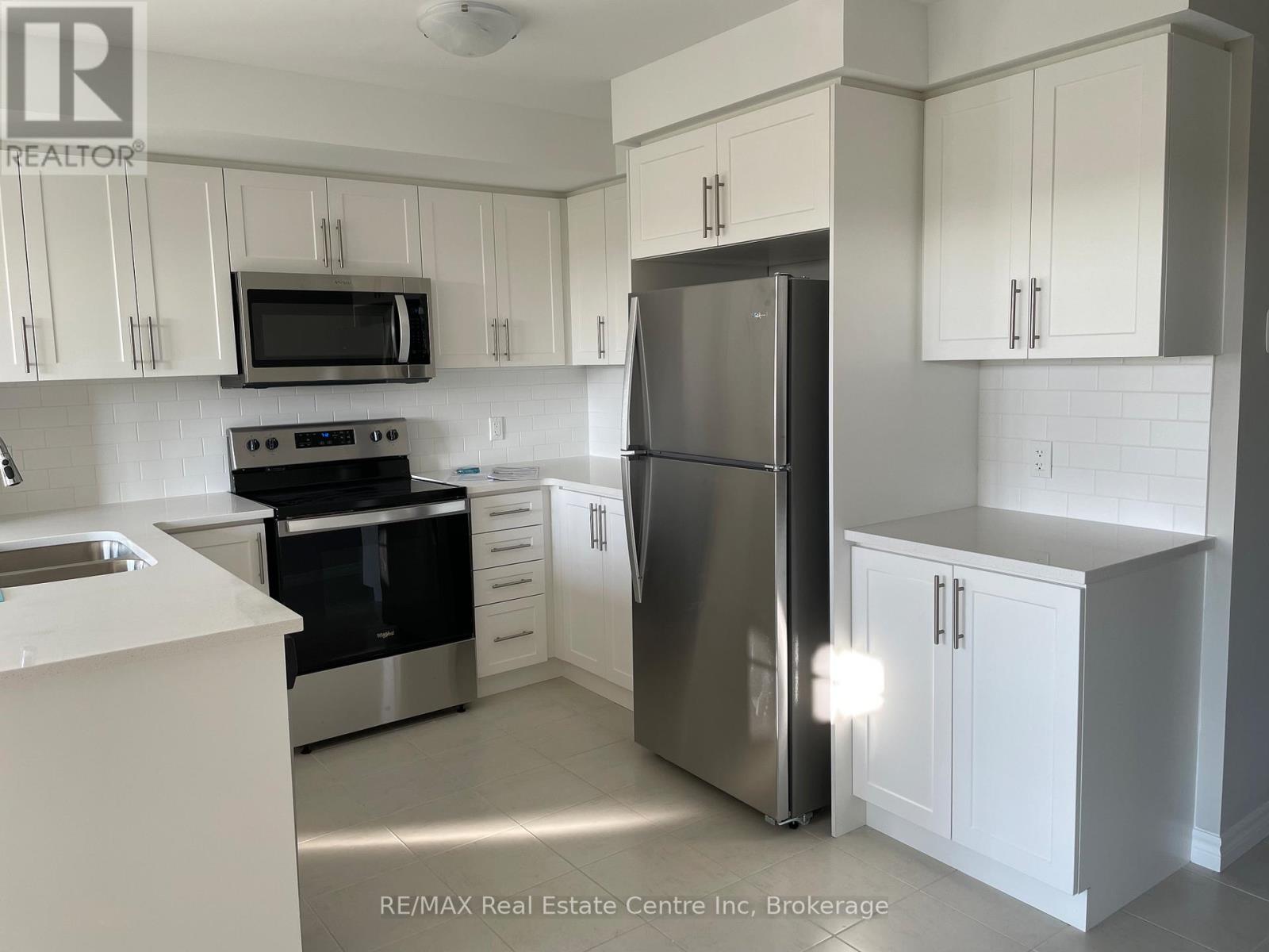 14a - 85 Mullin Drive, Guelph, Ontario  N1E 7M2 - Photo 2 - X12481994