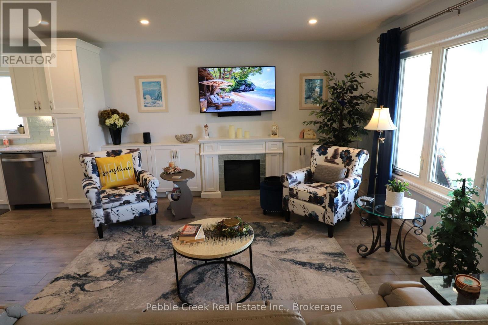 209 Lake Breeze Drive, Ashfield-Colborne-Wawanosh, Ontario  N7A 0C6 - Photo 5 - X12482007