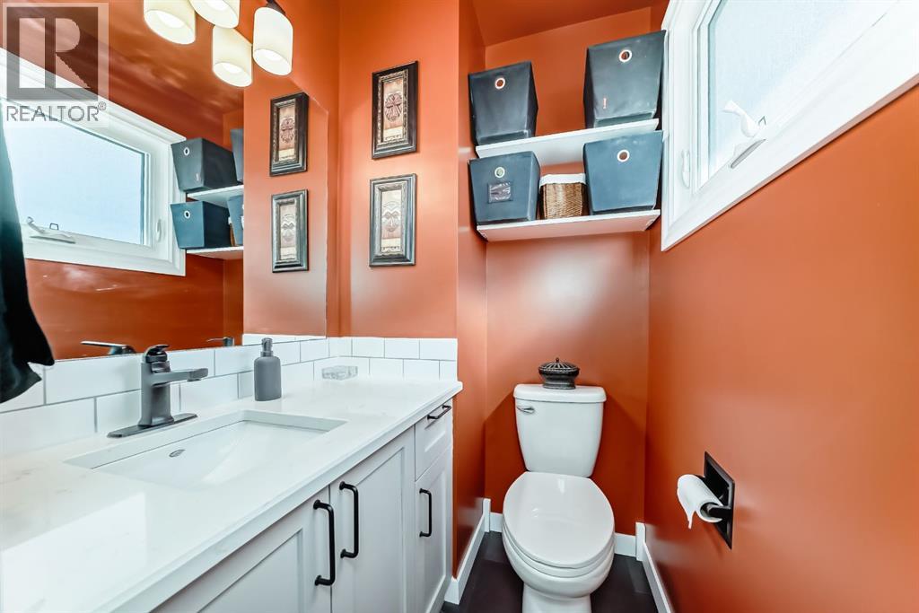 132 Silver Ridge Rise Nw, Calgary, Alberta  T3B 4P7 - Photo 17 - A2257925