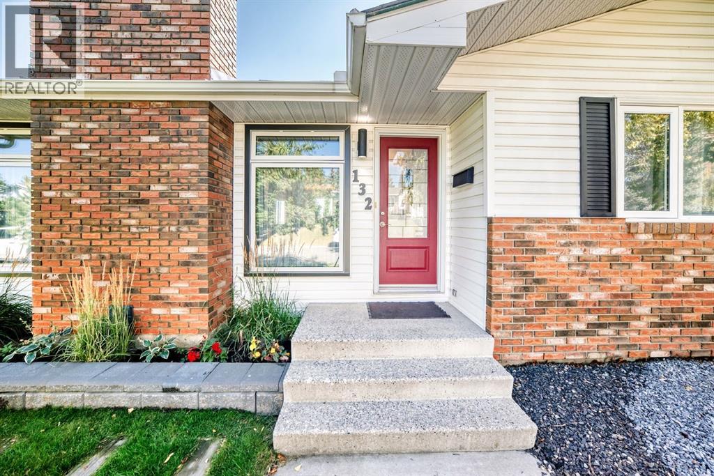 132 Silver Ridge Rise Nw, Calgary, Alberta  T3B 4P7 - Photo 29 - A2257925
