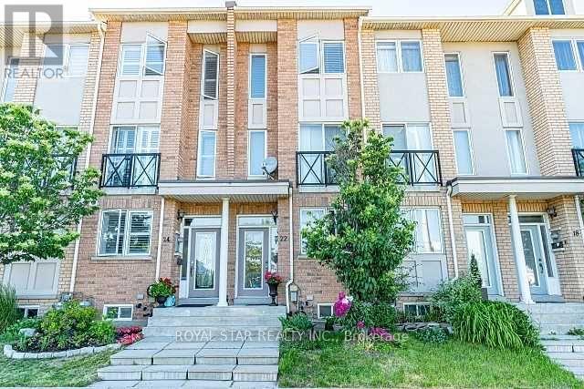 22 MARKET GARDEN MEWS, Toronto, Ontario