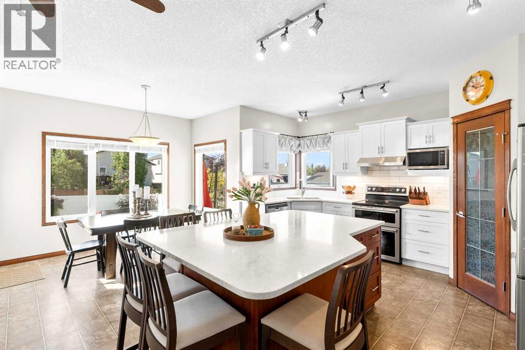 149 Tanner Close Se, Airdrie, Alberta  T4A 2E8 - Photo 7 - A2255748