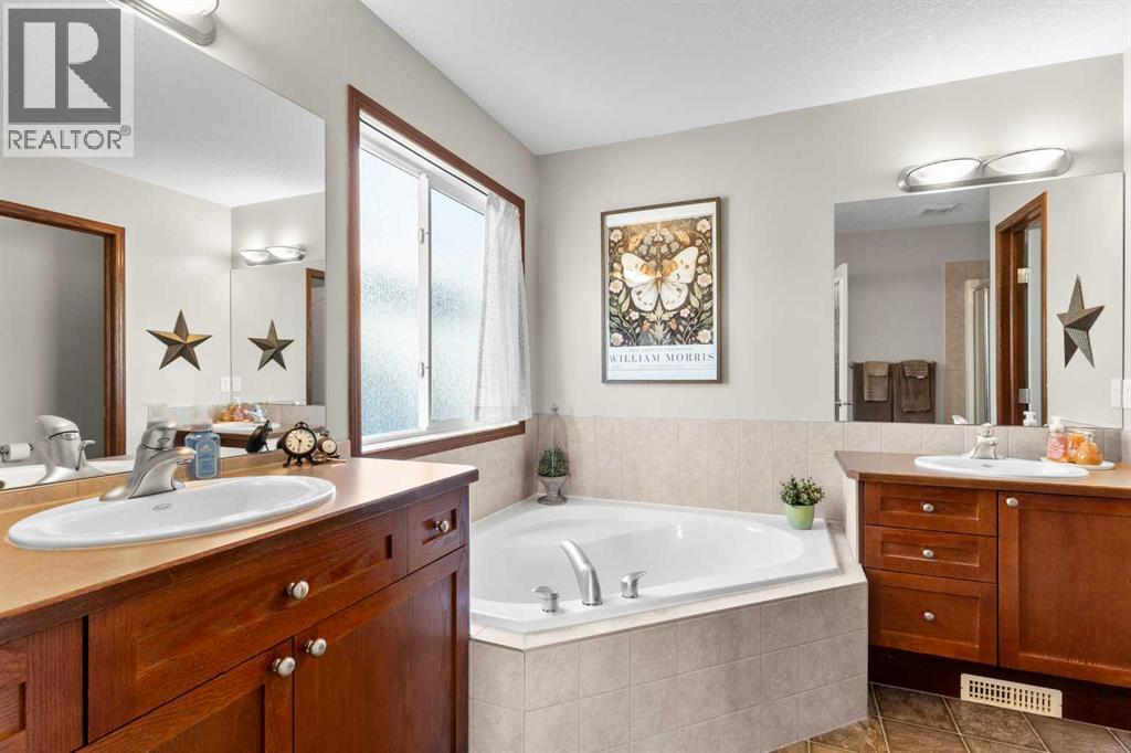 149 Tanner Close Se, Airdrie, Alberta  T4A 2E8 - Photo 30 - A2255748