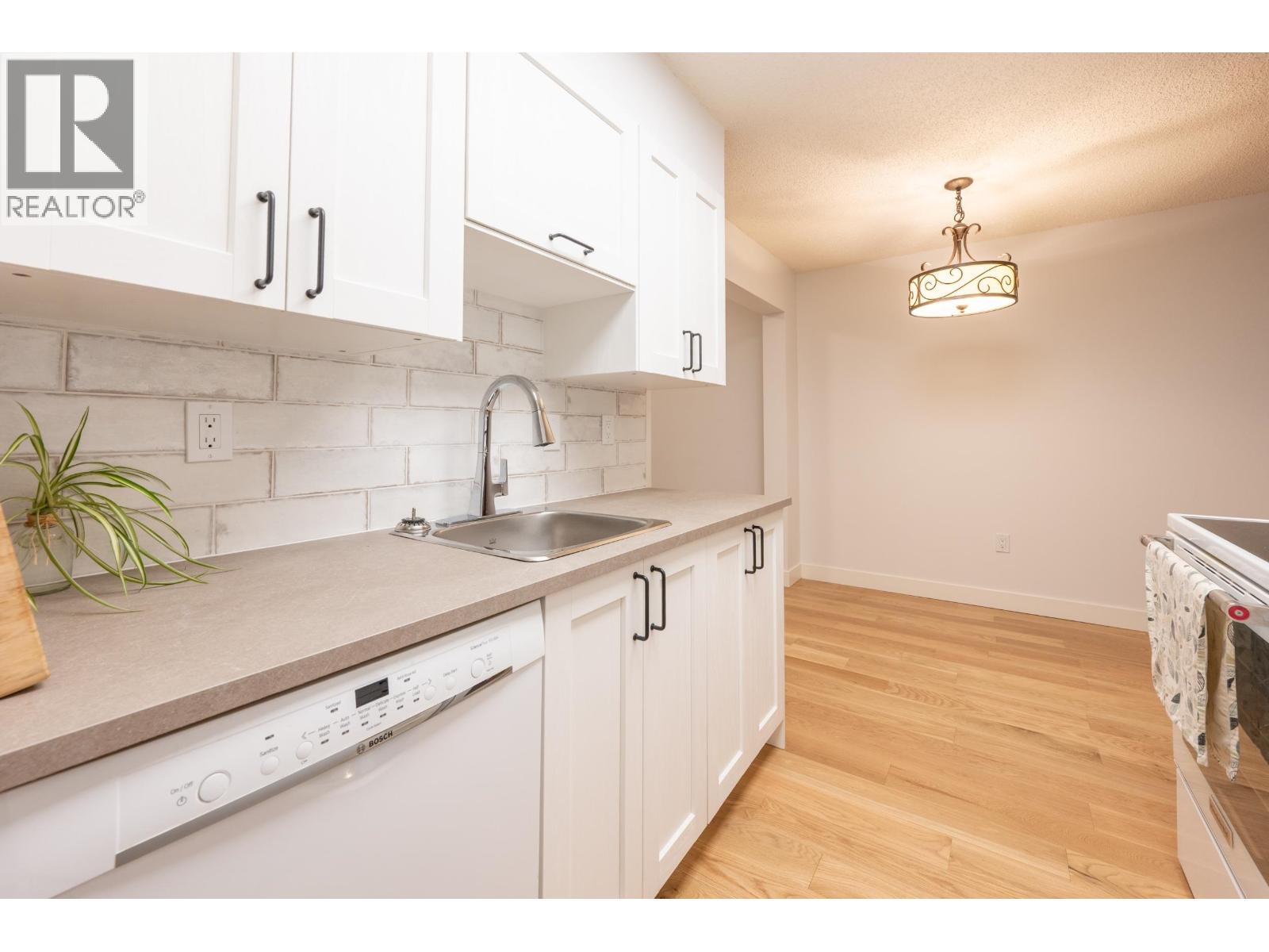 117 265 E 15th Avenue, Vancouver, British Columbia  V5T 4K4 - Photo 4 - R3061887