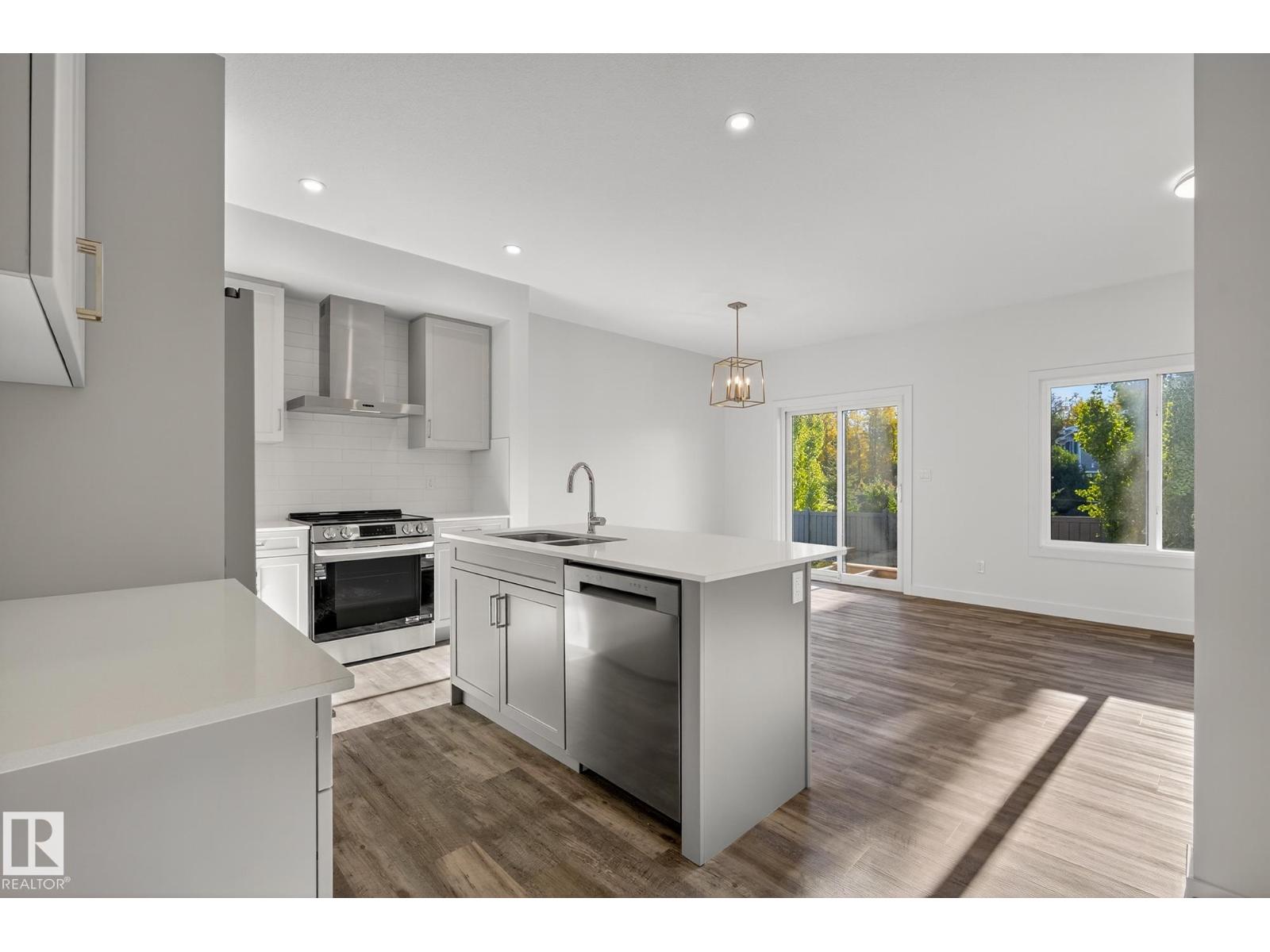 #5 5122 213a St Nw, Edmonton, Alberta  T6M 0K7 - Photo 4 - E4463453