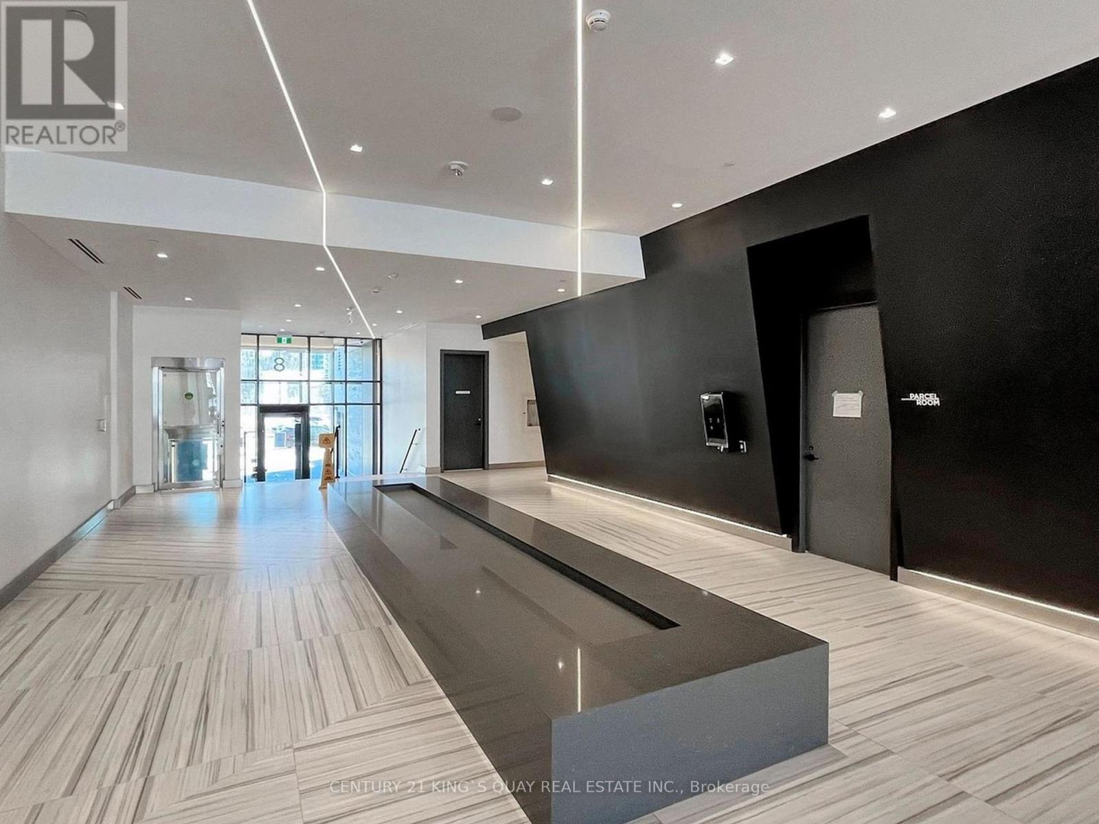2008 - 8 Water Walk Drive, Markham (Unionville), Ontario  L3R 6L4 - Photo 4 - N12481063