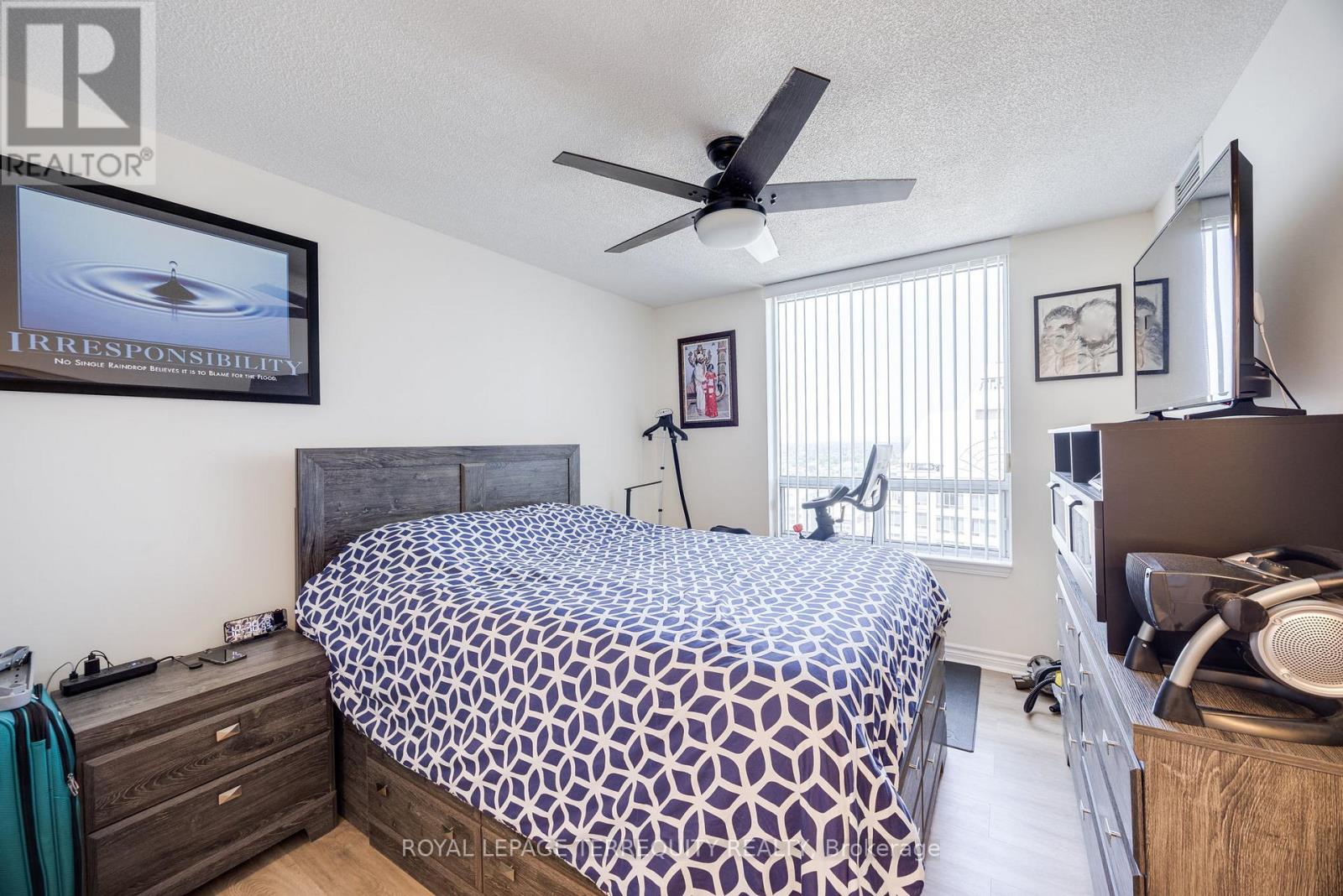 2204 - 1 Rean Drive, Toronto, Ontario  M2K 3C1 - Photo 4 - C12481997