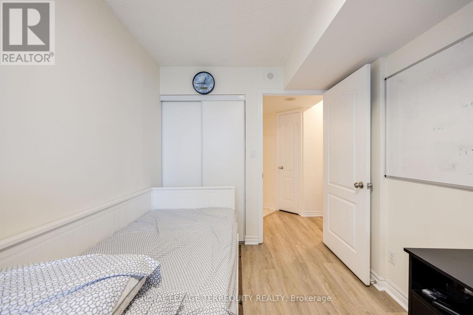 2204 - 1 Rean Drive, Toronto, Ontario  M2K 3C1 - Photo 8 - C12481997