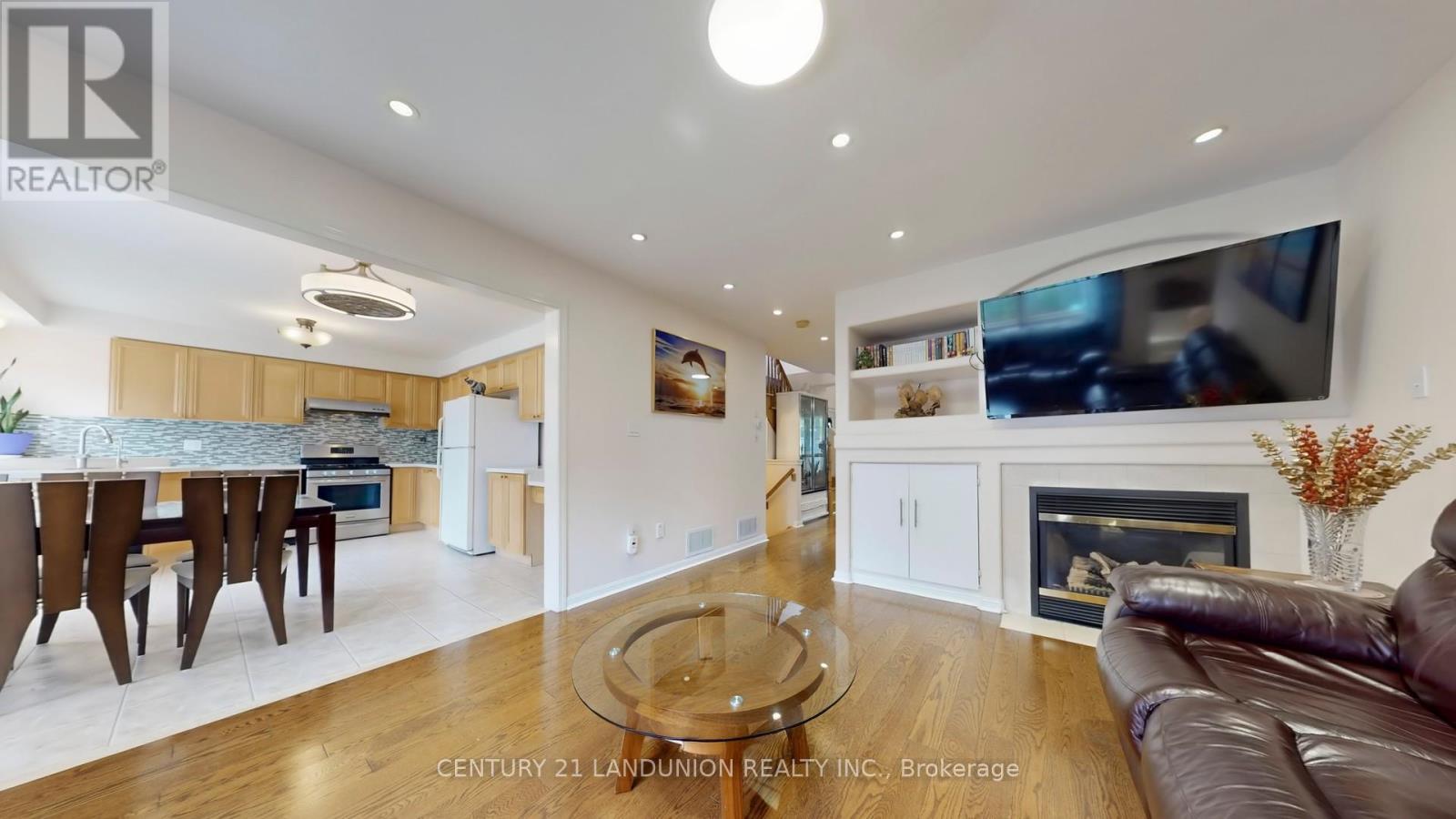 10 Majestic Drive, Markham, Ontario  L6C 2B2 - Photo 10 - N12482008